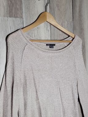 Vince. Mesh Pullover Top Sweater Womens Medium Lightweight Sheer Relaxed Neutral